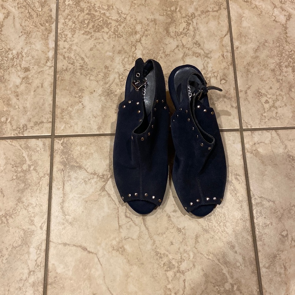 Retro Aerosoles navy/royal blue suede heels with silver studs